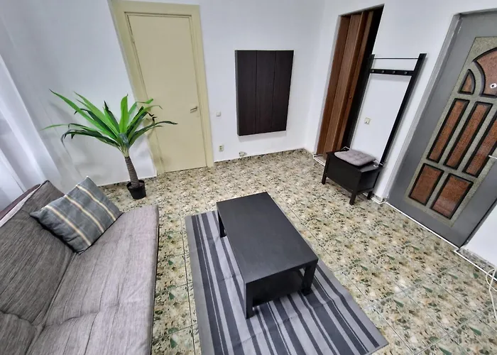 Global Downtown - Universitate - Calea Victoriei * 부쿠레슈티